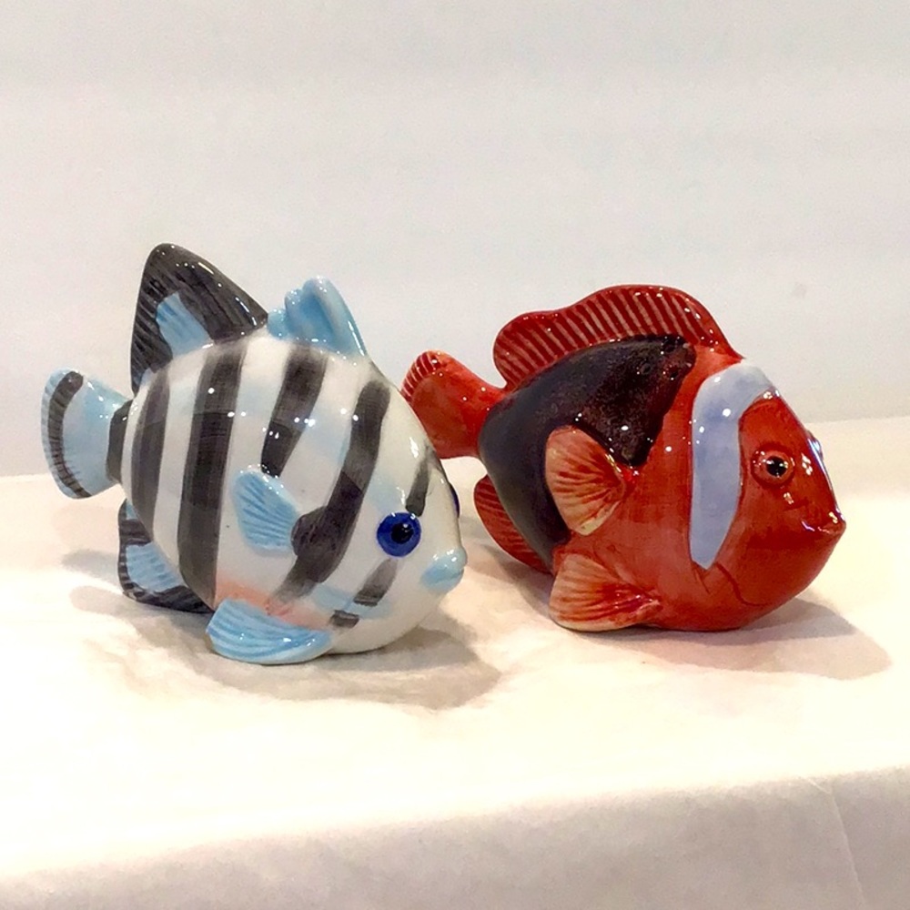 Tropical fish salt & pepper Sakura hand painted
